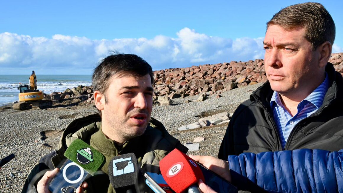 Provincia avanza con una obra estratégica para proteger la costa de Playa Unión del avance del mar