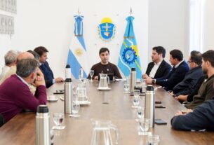 Acuerdo público-privado: Provincia realizará el dragado del puerto de Rawson y el sector pesquero ampliará muelle