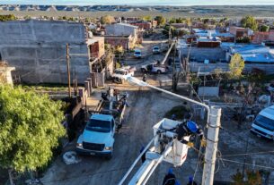 Avanza la regularización de suministros eléctricos en la ciudad.