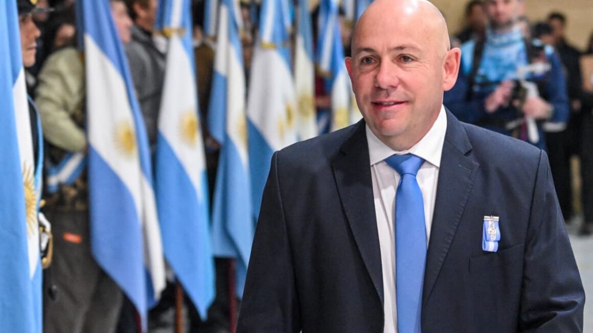 Sastre: «El 25 De Mayo Nos Invita A Trabajar Unidos Por Una Ciudad Con Más Desarrollo E Inclusión»