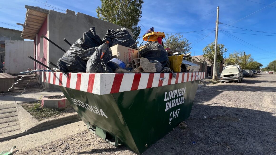 La Campaña De Limpieza Llega Al Barrio 21 De Enero