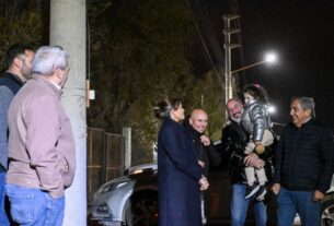 Sastre Inauguró La Puesta En Funcionamiento De Las Luminarias En El Parque Industrial Liviano