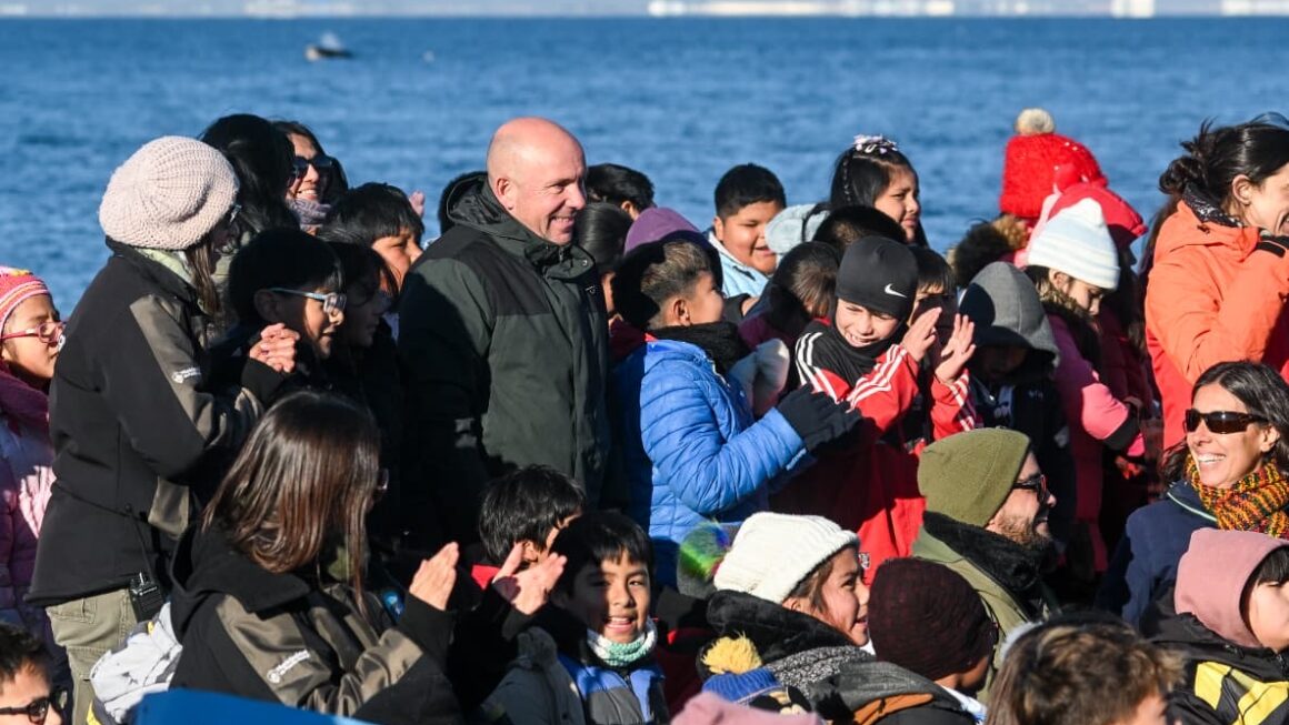 Sastre Destacó Los Alcances Del Programa «Los Chicos De Madryn Reciben A Las Ballenas»