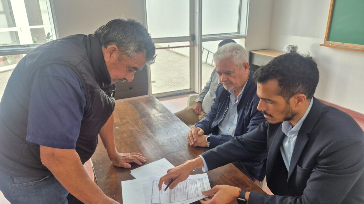 Continúa el Programa Provincial de Regularización y vecinos de Trelew podrán escriturar sus viviendas