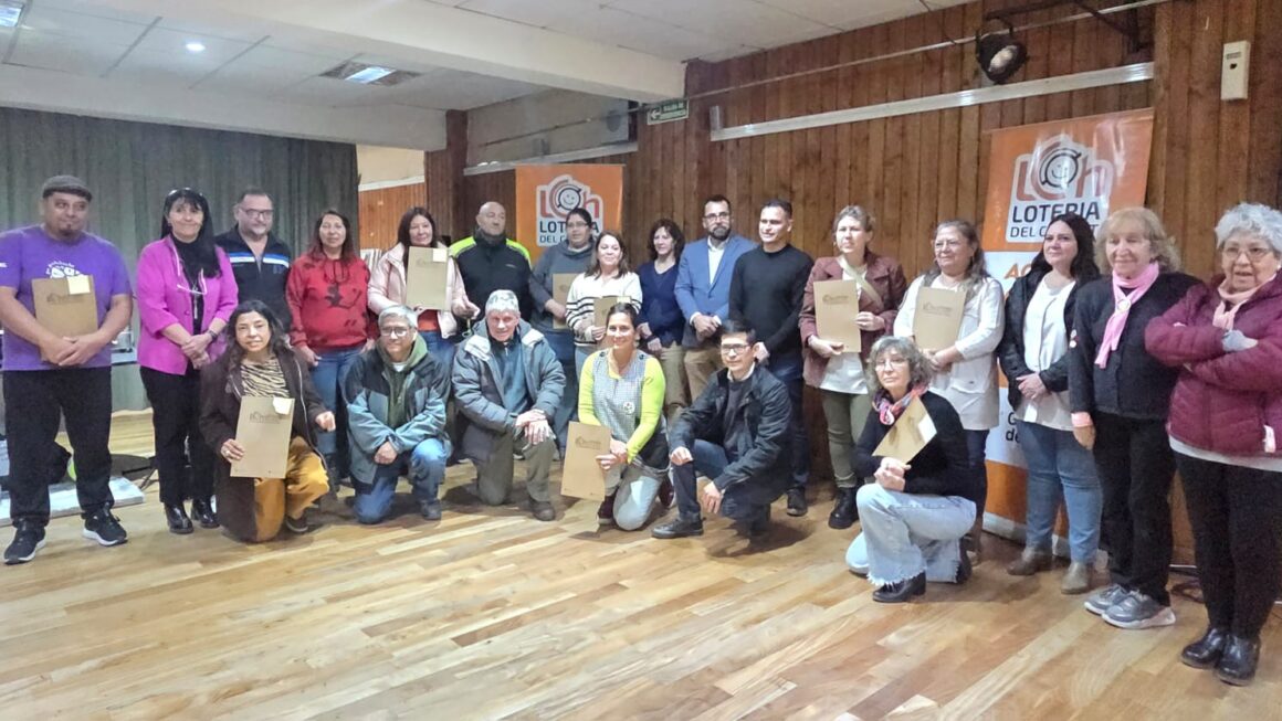 Lotería del Chubut entregó ayuda social a instituciones de Esquel