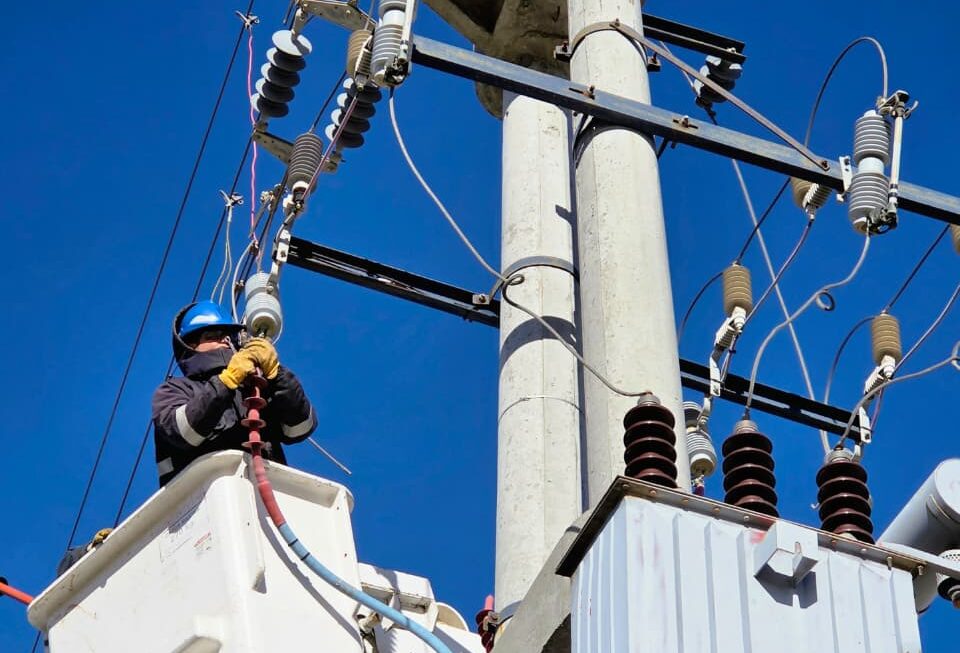 Finalizó la reparación sobre la E.T Juan XXIII y quedó normalizado el servicio de energía.