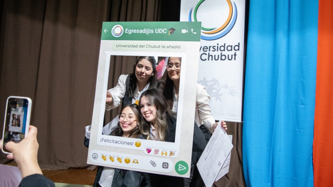 Con 153 nuevos profesionales, la Universidad del Chubut celebra su XIII Colación de Grados