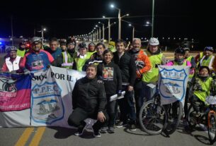 Torres inauguró una obra clave de iluminación en uno de los principales accesos a Playa Unión