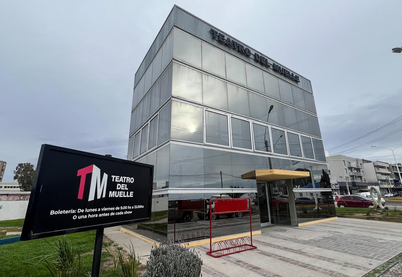 Canciones De Diván En El Teatro Del Muelle